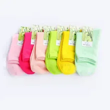 3 пары, носки до середины икры из бамбукового волокна для женщин, яркие цвета, узор в горошек, повседневные спортивные носки, женские мягкие удобные носки