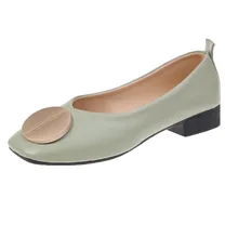 Женские туфли-лодочки Zapatos de mujer; модные однотонные тонкие туфли с металлическим украшением; повседневные женские лоферы