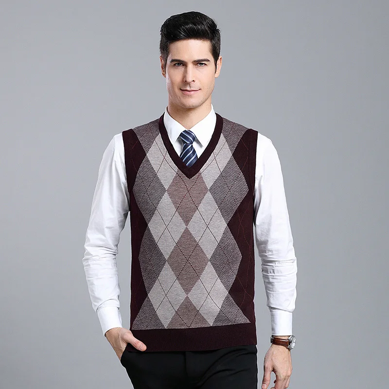 New Fashion Brand Sweaters Men Pullover V Neck Slim Fit Jumpers Knitred Sleeveless Autumn Korean Vest Style Casual Men Clothes - Цвет: Красный