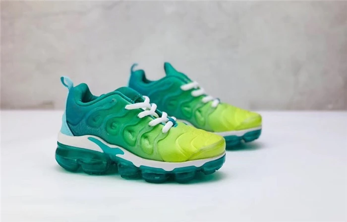 air max vapormax plus kids