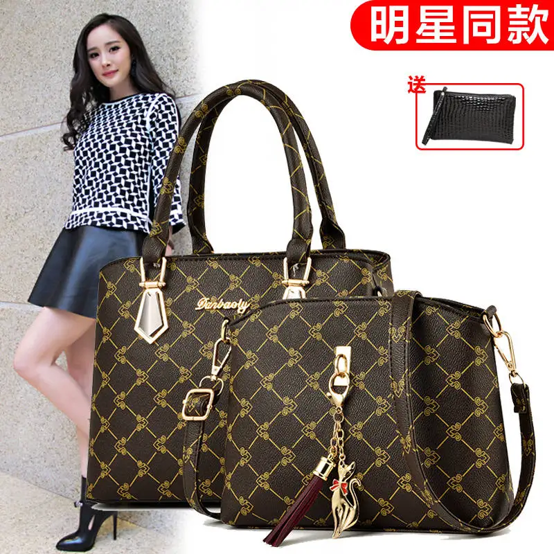 

Middle-aged women's mother bag 2019 new wave Korean version of the wild single shoulder Messenger bag leather texture handbag