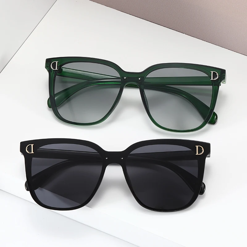 

New Vintage Fashion Square Sunglasses Women Men Famous Brand Design Oversized D Letter Frame Sun Glasses For Female UV400
