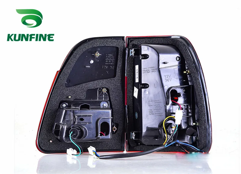 Car Tail Light Assembly for Toyota Land Cruiser 2000-2007 (6)