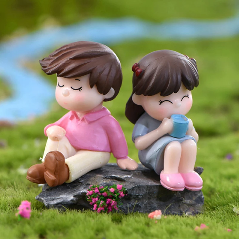 2pcs Mini Boy Girl Model Figurines Wedding Doll Miniatures Couple Home Garden Decoration Girl Toy DIY Accessories Gifts