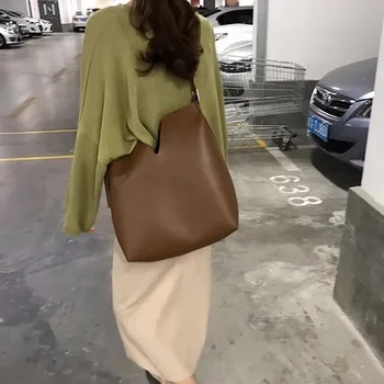 

Korean Style Simple Crossbody Bags for Women Wide Shoulder Strap Casual Shoulder Bag Female High Quality Large Bucket Bag