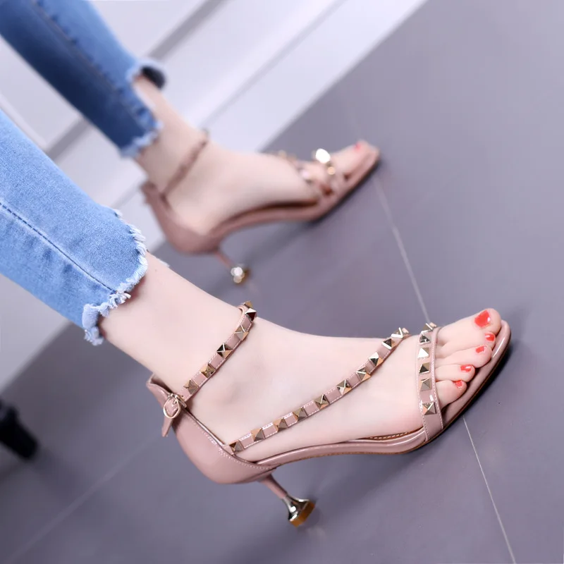 

2018 Summer WOMEN'S Sandals Fashion Rivet Straight-line Buckle Thin Drawstring Open Toe Rivet Bandage Cloth Thin Heeled High Hee