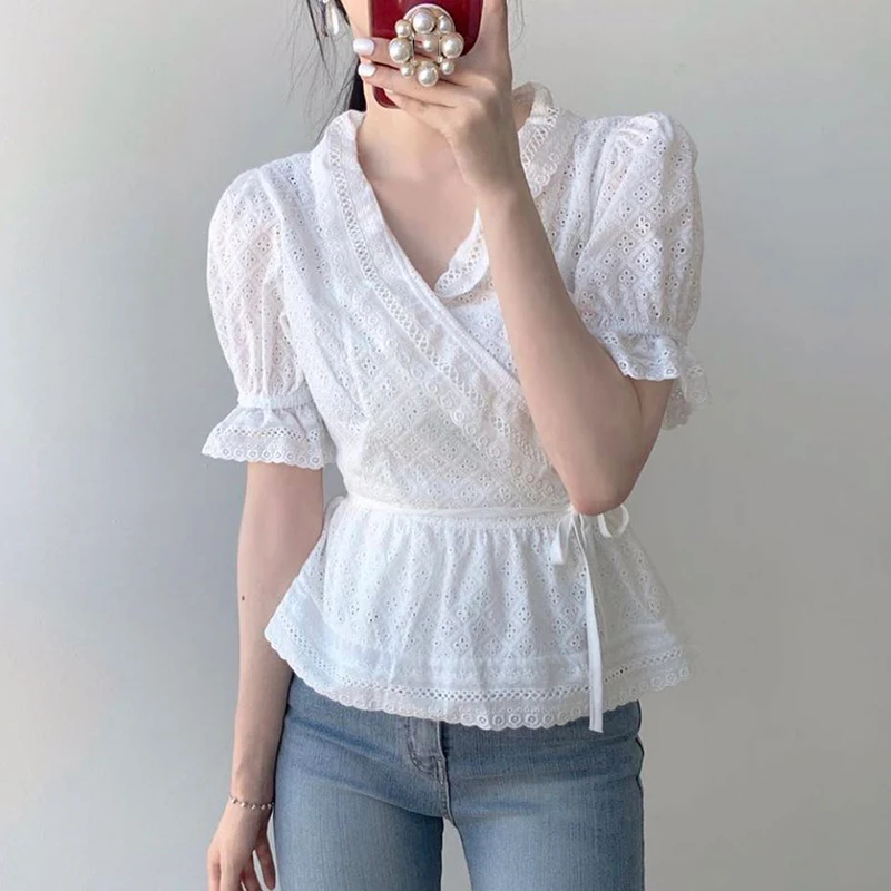 

ZOSOL Korean-Style Chicv Collar Ruffled Slim-Looking Cutout Lace Panel Lace-up Waist Hugging Puff Sleeve Shirt