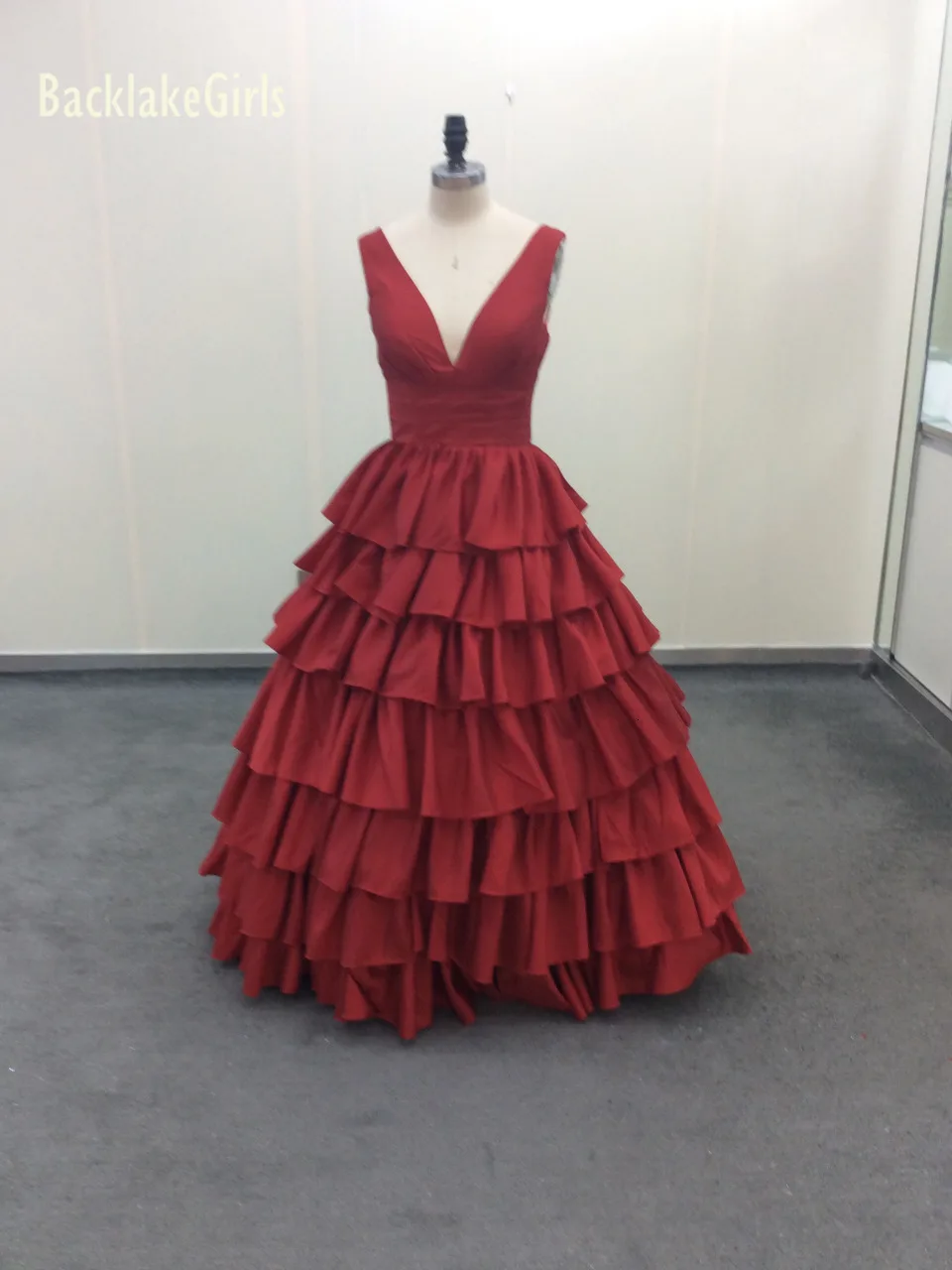 BacklakeGirls Robe De soireue Rouge красные вечерние платья сексуальное платье с v-образным вырезом без рукавов Многоуровневое Длинное нарядное платье vestidos Noche