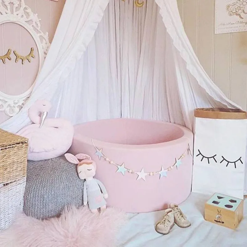 baby crib decor