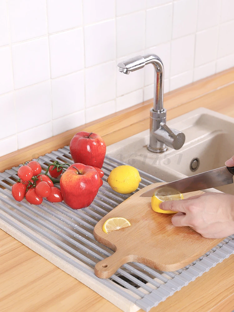 Single layer drainage rack above the sink, kitchen water bucket, cupholder, bowl control, silica gel multi-function