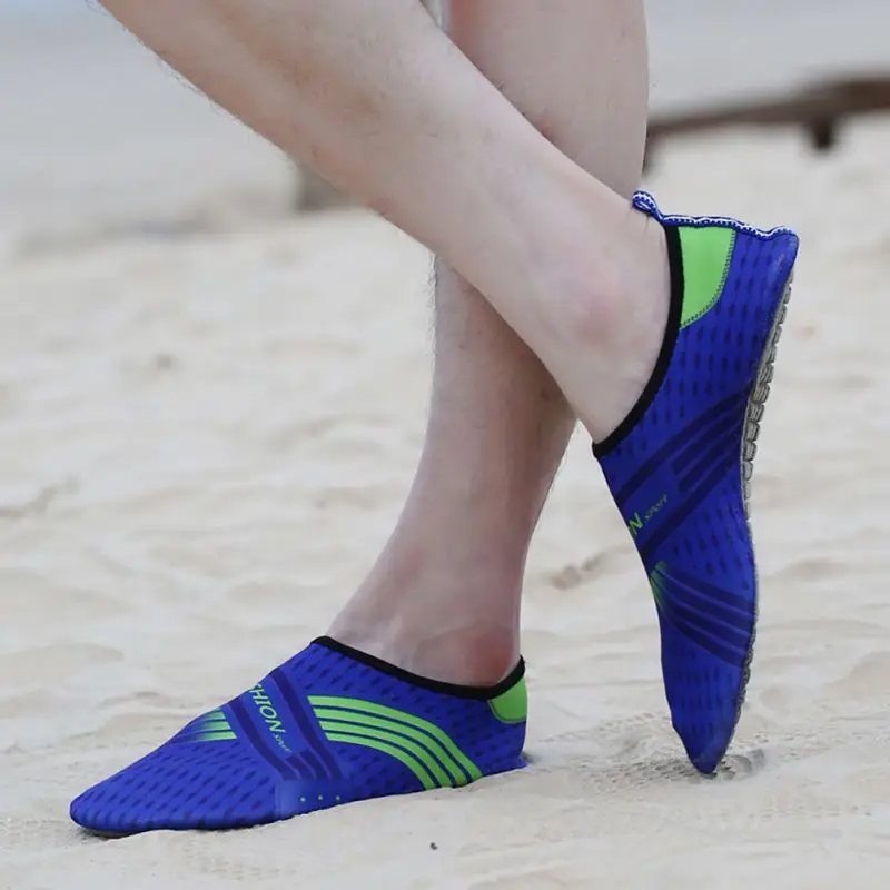 Unisex Aqua Shoes Mens Water Socks Slip On Sea Wet Beach Swim Surf Size UK Black 