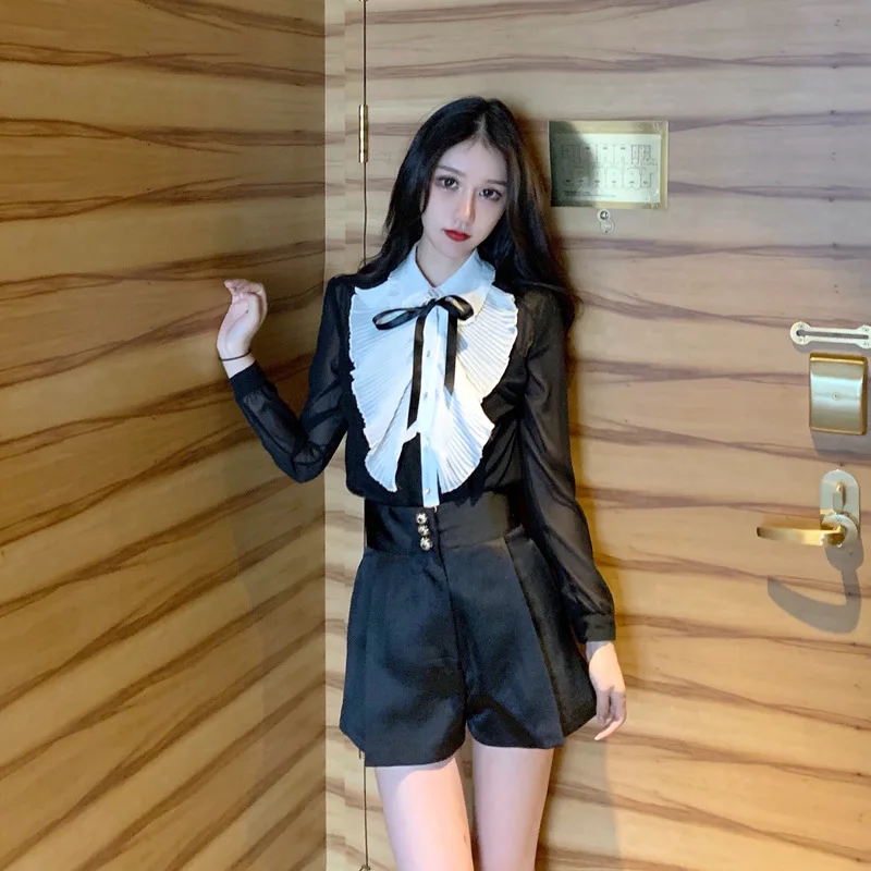 

Photo Shoot 2019 Ruffled Collar Bow Chiffon Shirt + High-waisted Casual Suit Shorts Price Control