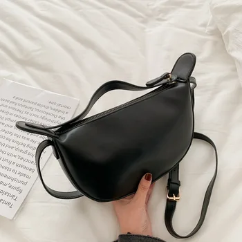 

Hong Kong style retro texture bag female 2020 new Korean version of the wild one-shoulder slung fashion portable saddle bag