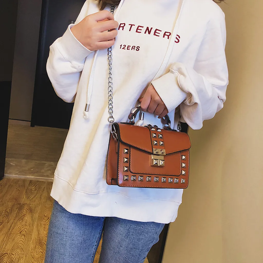 Small clear Brand Designer Woman New Fashion Messenger Bag Chains Shoulder Bag Female Rivets Transparent Square PU Handbag - Цвет: BW