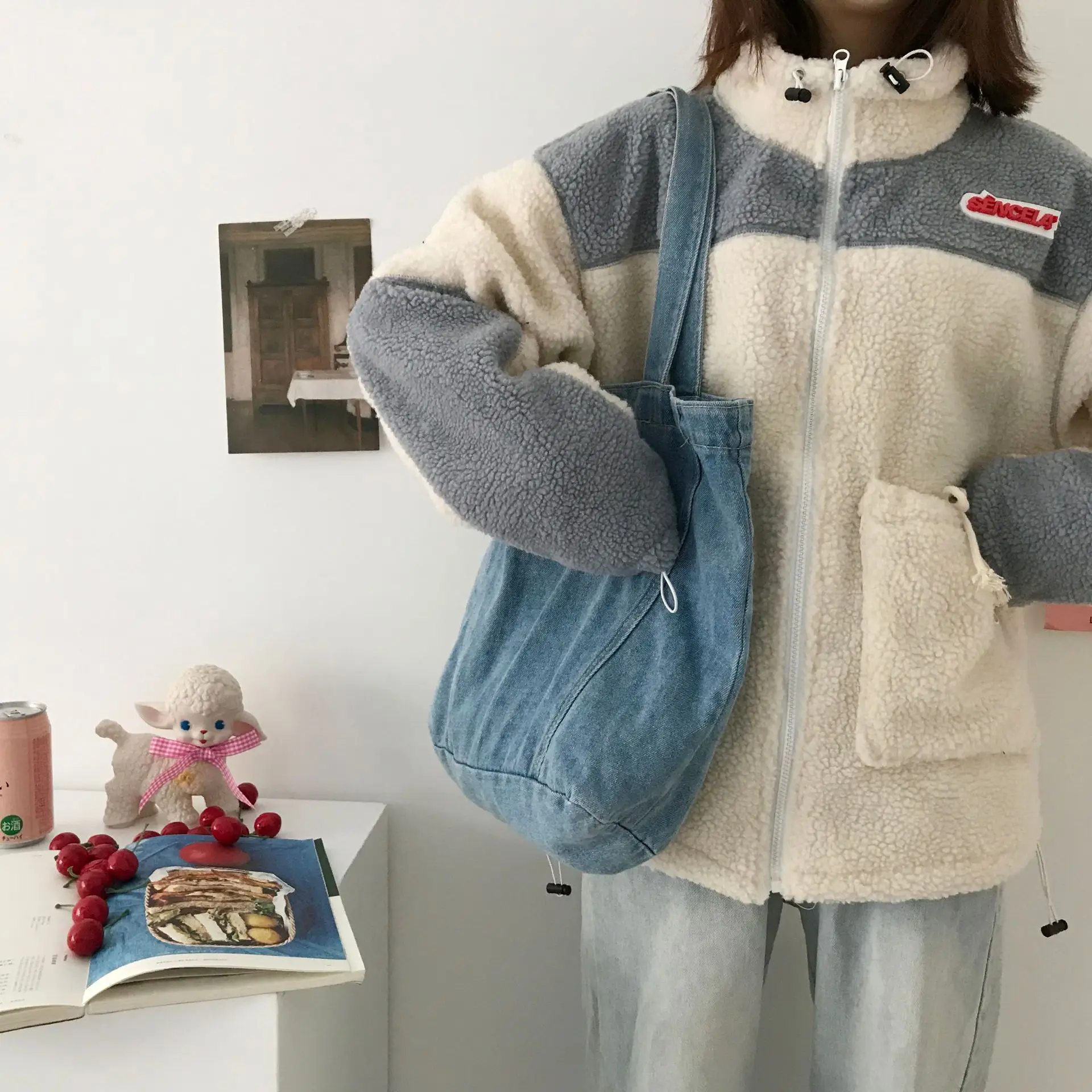 Сумка мессенджер женская из денима саквояж на плечо повседневный чемоданчик