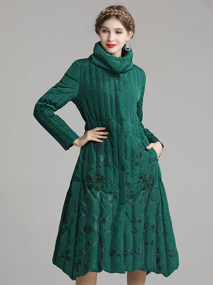 green Пуховики и парки размера плюс 5XL 4XL 3XL зимние женские однобортные пальто с вышивкой люрексом зеленого Красного черного цвета - Цвет: green
