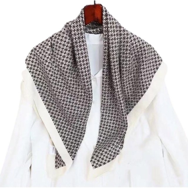 Fashion Printed Scarf Women Silk Satin Hijab Scarf Luxury Square Shawl P31B