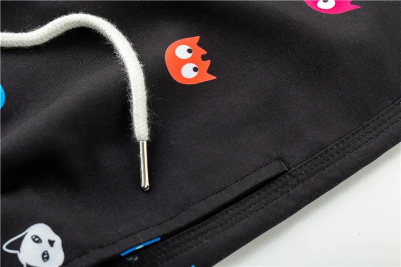 13473697447_1914807808