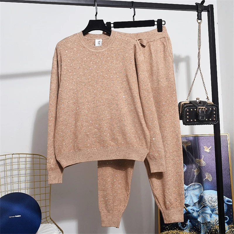 

2020 Spring New Two Piece Set Women Korean Fashion Rhinestone Long Sleeve Knitted Sweater + Pants Set Ladies Tracksuits D3630