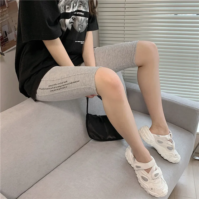 Summer Solid Color Leggings Letter Five-Point Pants Women Wear High Waist Slim Fit Wild Fashion Black Leggings F5A149
