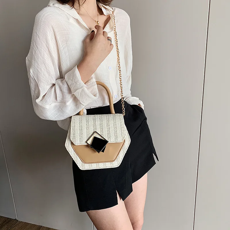 

Summer socialite fengnv 2019 new Korean version of hexagonal shoulder bag fashion portable chain slung small square bag