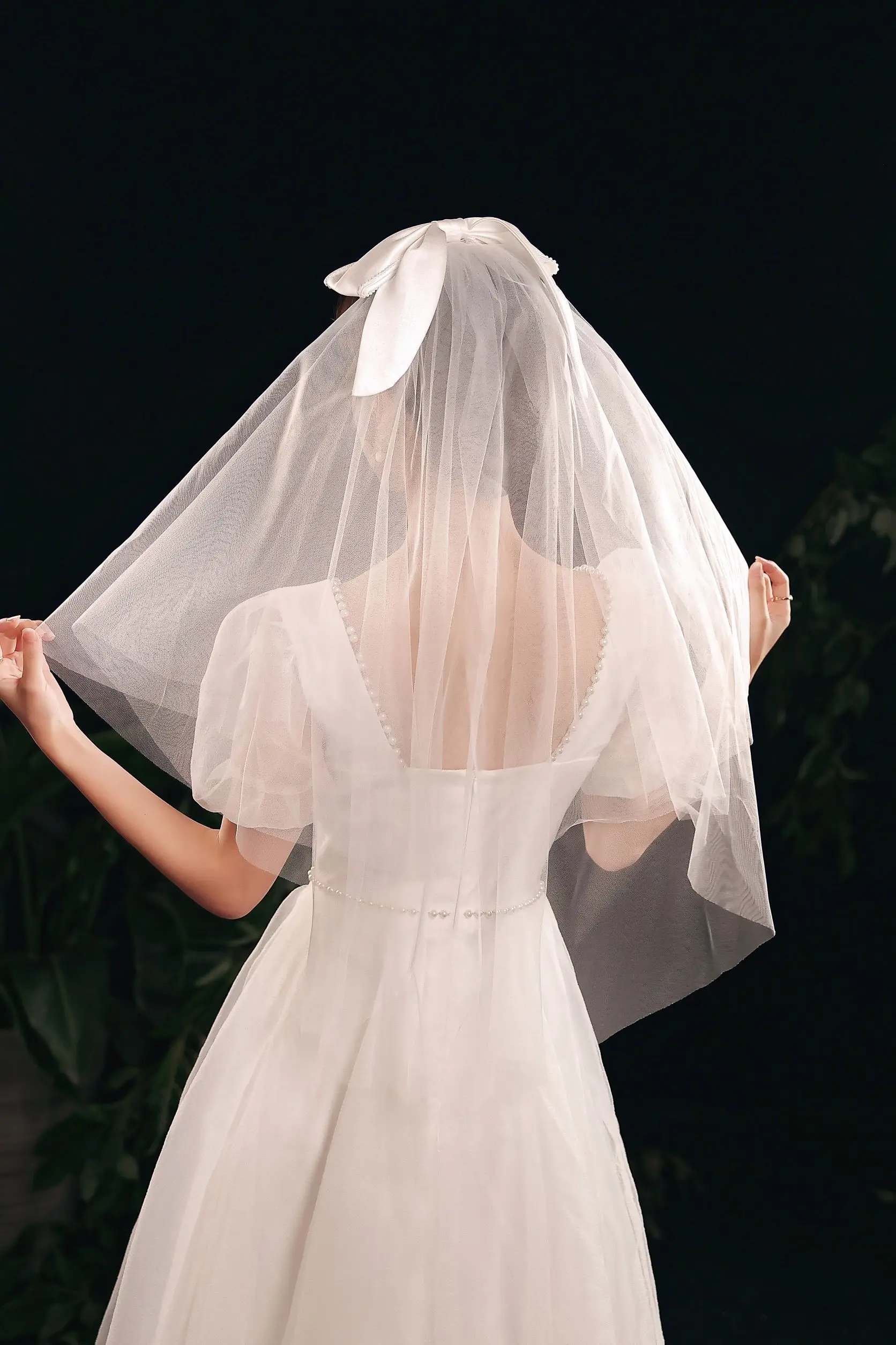 

Romantic Two-Layer White or Ivory Wedding Veil with Bow Bridal Party Veil with Comb Pearl Veil