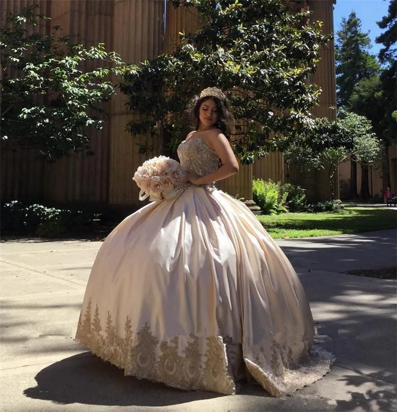Sweetheart Beading Champagne Quinceanera Dresses with Gold Lace Ball Gown Prom Formal Gowns Sweet 16 Dress vestidos de 15 anos
