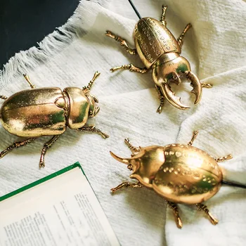

Creative Gold Black Crawling Insect With Holder Ornaments Resin Craft Home Furnishing Decor Accessories Office Desktop Figurines