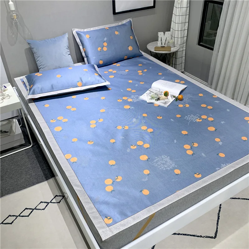 

2020 New Cartoon Pattern Bedding Ice Silk Mat 600D Jacquard Foldable Air Conditioner Mat Can Machine Washable Fresh Breathable