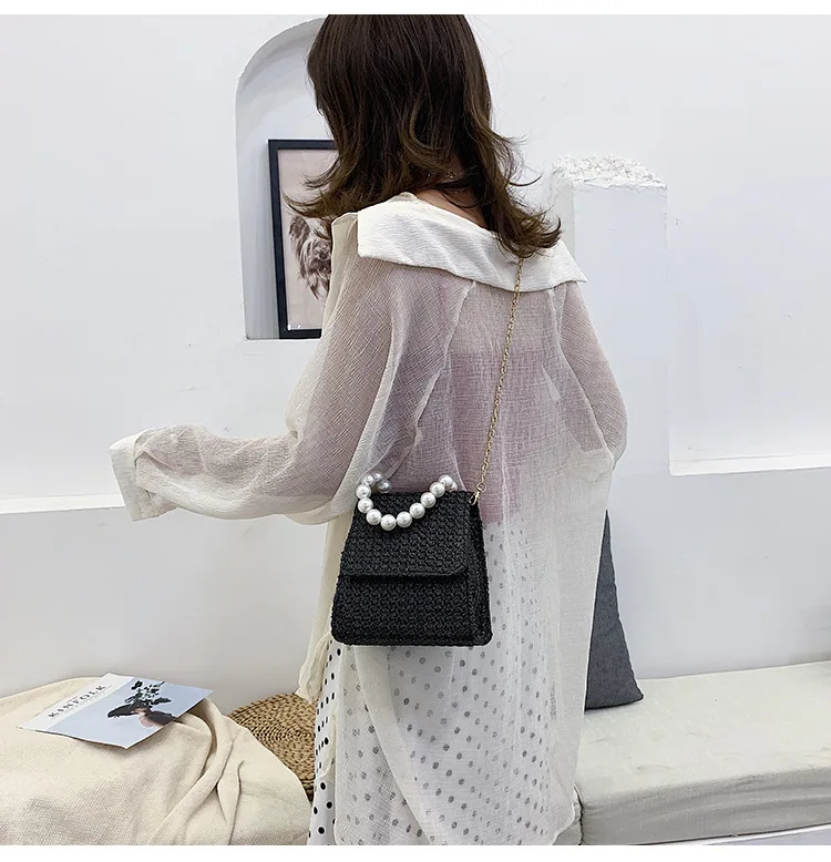 11111368951_1839110146