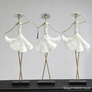 

Lightweight and Luxurious Modern Figure Furnishings Soft Living Room TV Cabinet Creative Figure Furnishings Desk Decoration