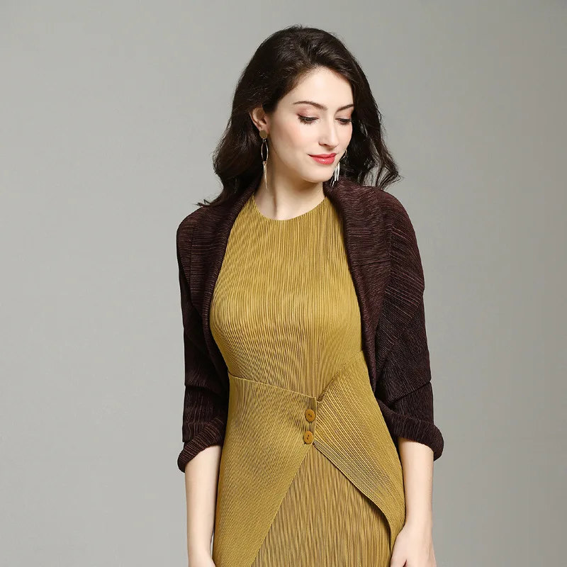 

Miyake Pleated Shawl Scarf Women New Spring Autumn Classic Wrinkle Wraps 2019 Fashion Elegant Cappa