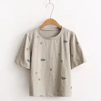 

2018 fashions summer wear body small bottoming shirt fresh thin and regular T-Shirts