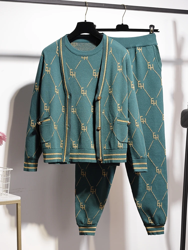 Green Knitted V Neck Sweater and Casual Pants Set