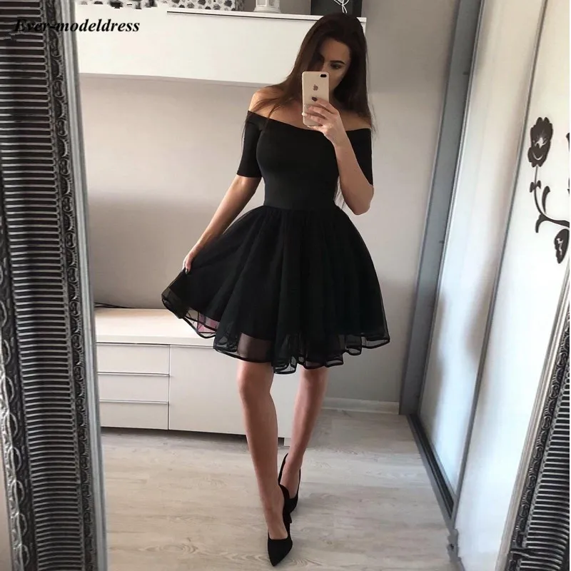 

2019 Vintage Short Graduation Dresses Off The Shoulder A-Line Homecoming Dresses With Sleeves Cheap Customized Formal Party Gown
