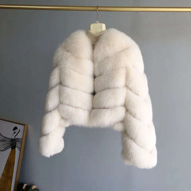 Beige New Style Winter Fashion Warm Fox Fur Coat Full Sleeves Real Fur Coats For Women Clothes Jackets - Цвет: Beige