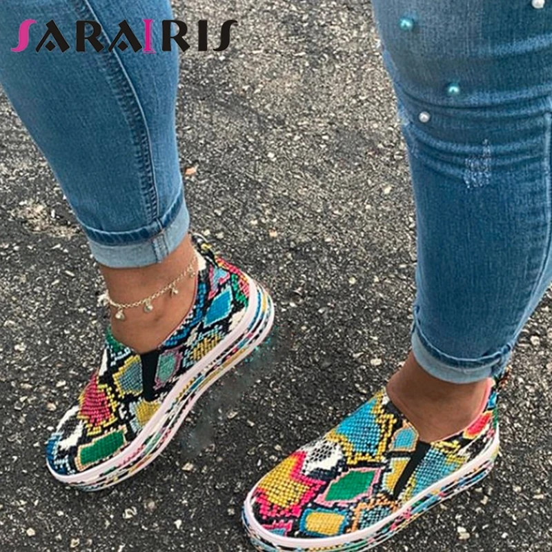 

SARAIRIS New Trendy Ladies Fashion colorful snake print flats women 2019 mixed-color loafers flat platform shoes woman