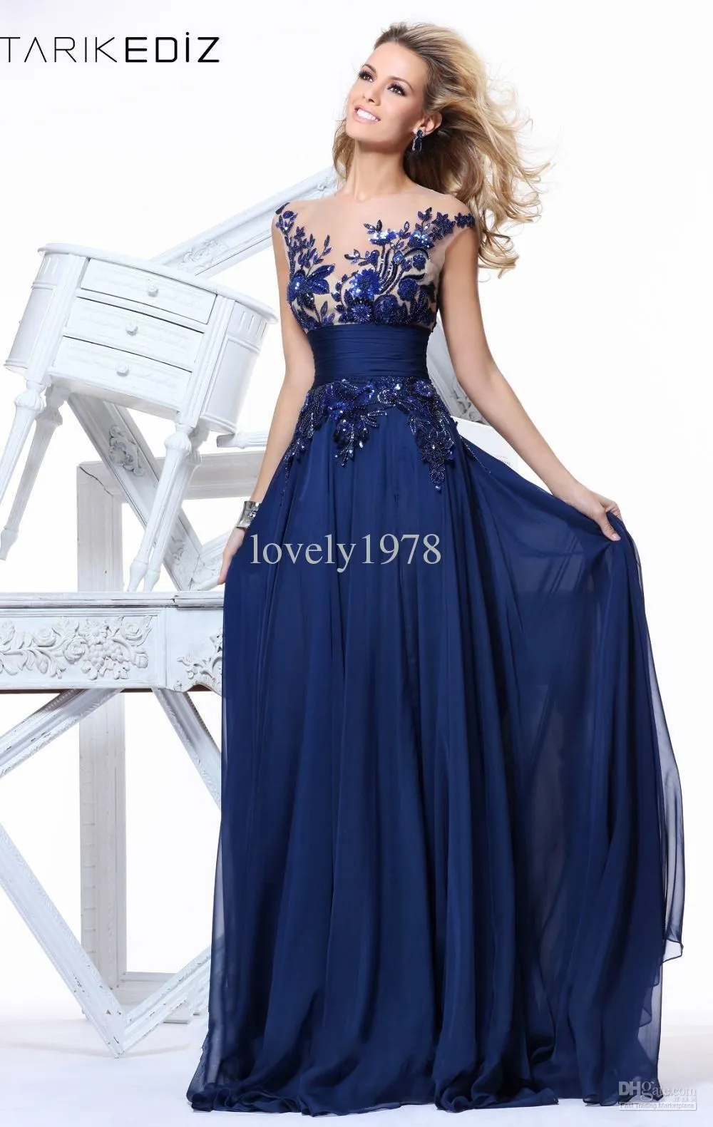 Макси vestidos Формальное длинное красивое Прозрачный лиф; темно-синие вечерние Кепки с длинным рукавом из шифона со стразами в стиле знаменитостей платья для матери невесты