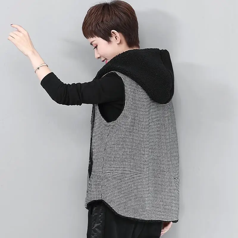 

Vests for Women Fashion Wear Both Sides Lambswool Warm Autumn Winter Vest Waistcoat Female Hooded Short Top Plus Size
