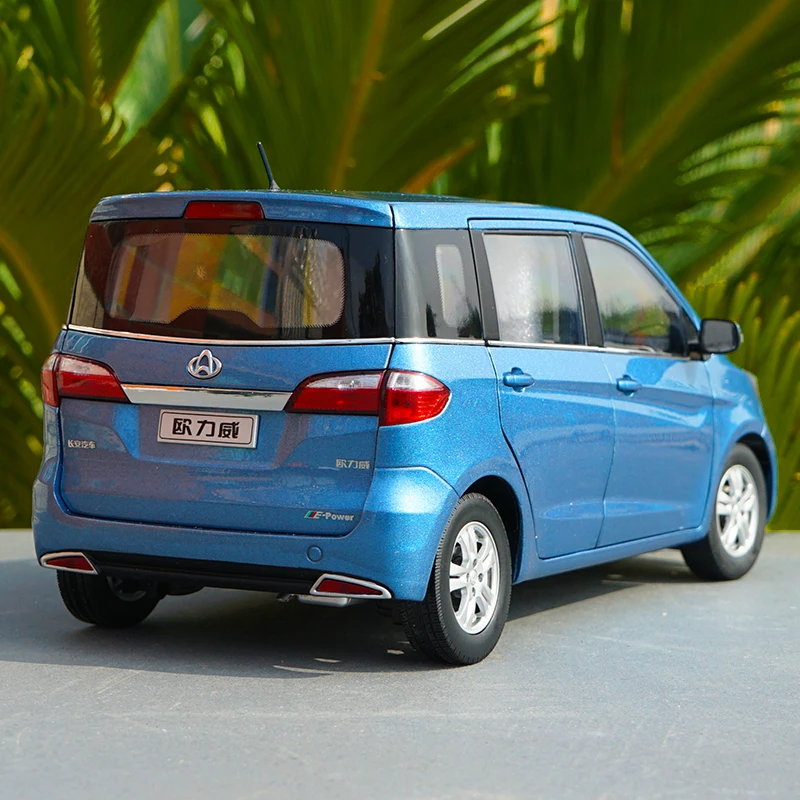 1:18 весы Changan Oulove литой синий фургон модель автомобиля с небольшим подарком
