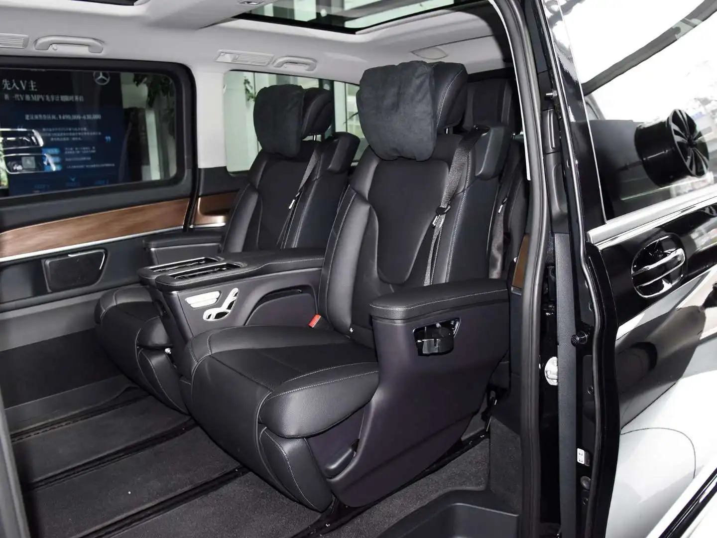 MERCEDES-BENZ SPRINTER Luxury VIP Conversion - V-Class luxury