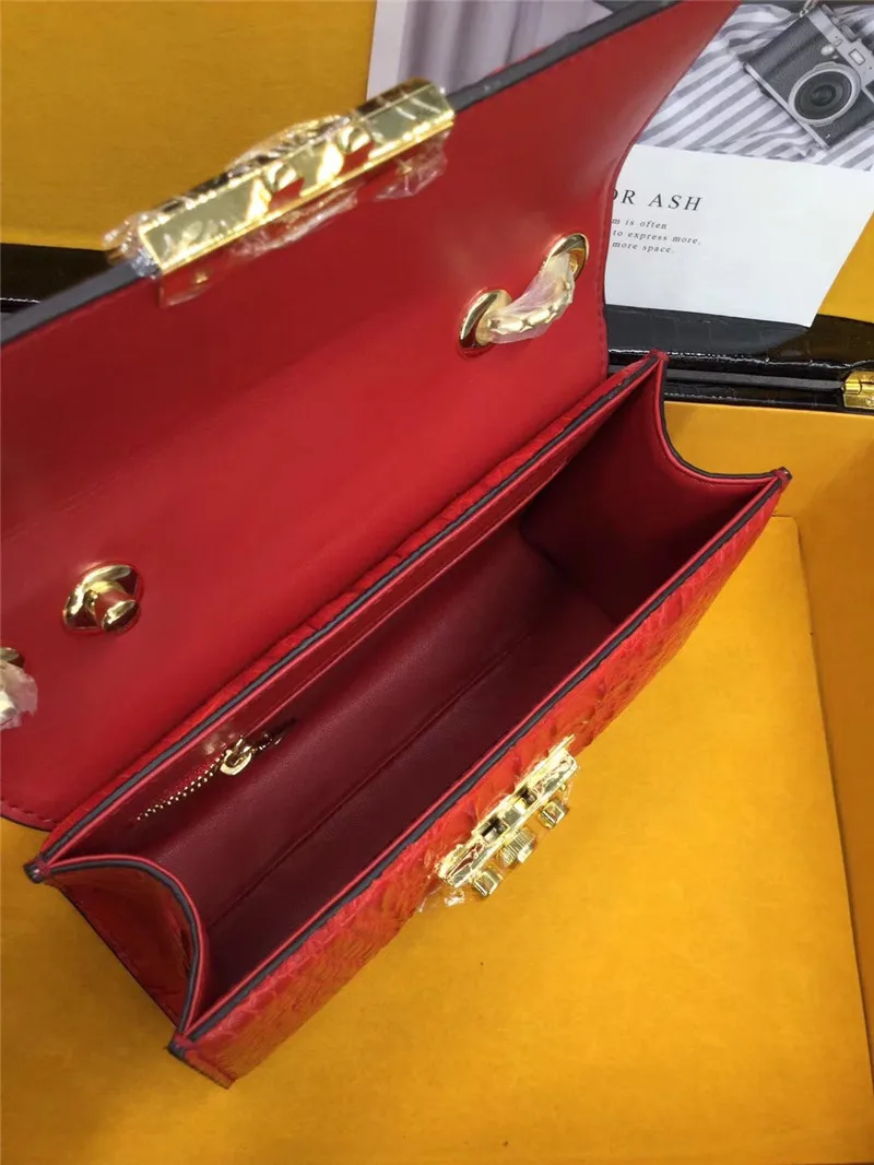 Petit sac exotique en crocodile | Sac à rabat en véritable alligator | Épaule chaîne