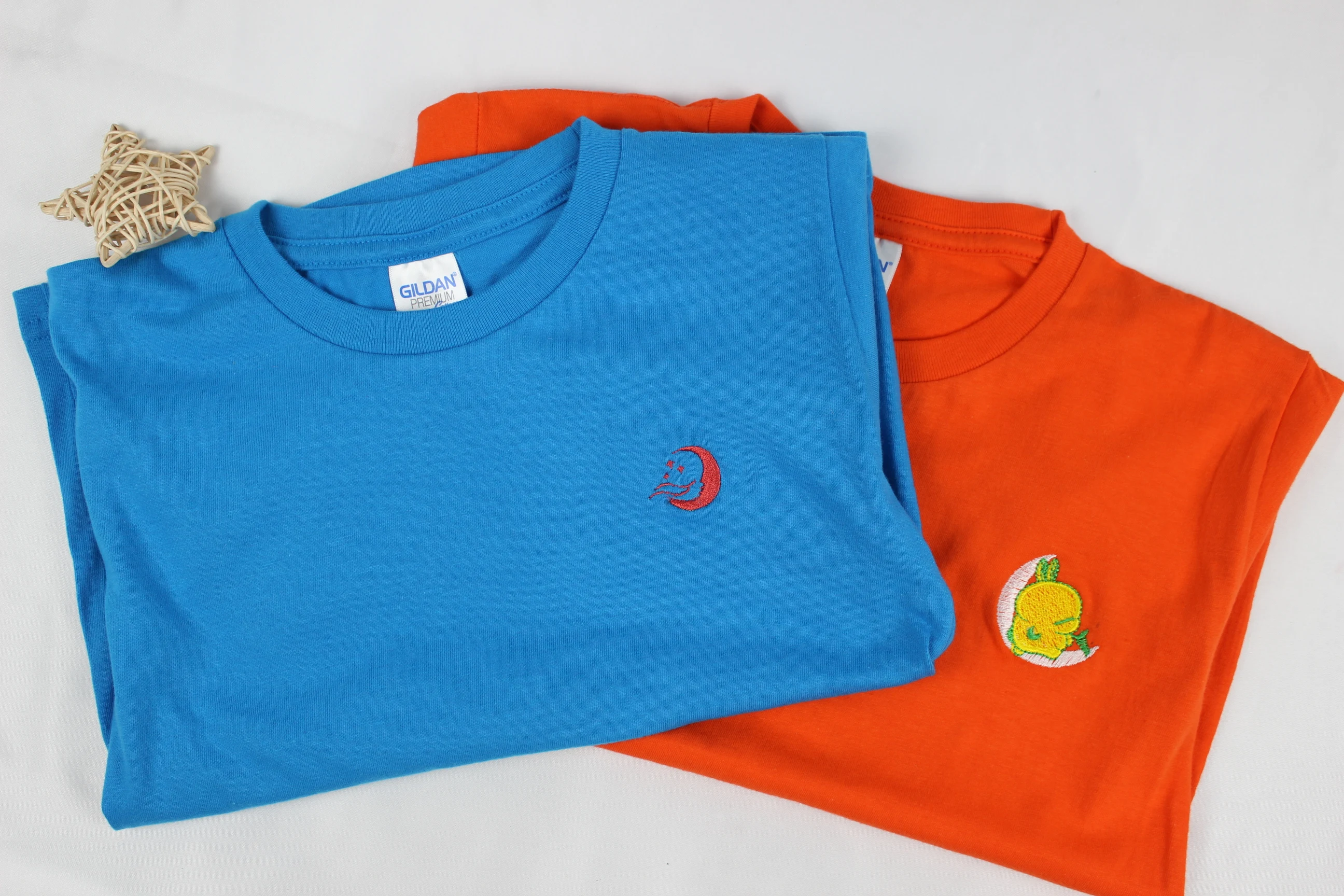 Camiseta de algodón para niños, bordado de luna con costuras, camisetas personalizadas, camiseta aceptable de 100cm-150cm AliExpress Madre y niños