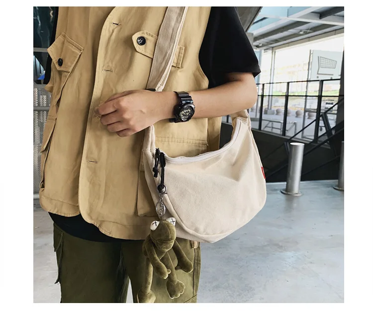 Harajuku Simple Canvas Dumpling Bag Ann ke ni Korean-style New Style Frog Pendant Shoulder Square Sling Bag