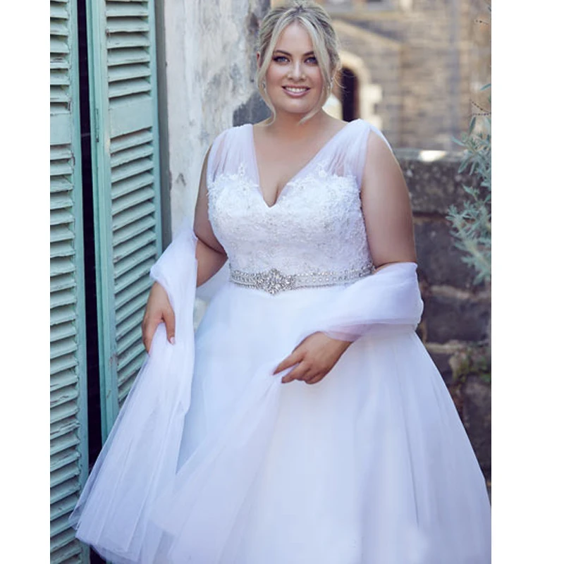 Elegant V-neck Plus Size Wedding Dresses with Wrap Beaded A-line Tulle Bridal Gown Customized Robe de Mariee