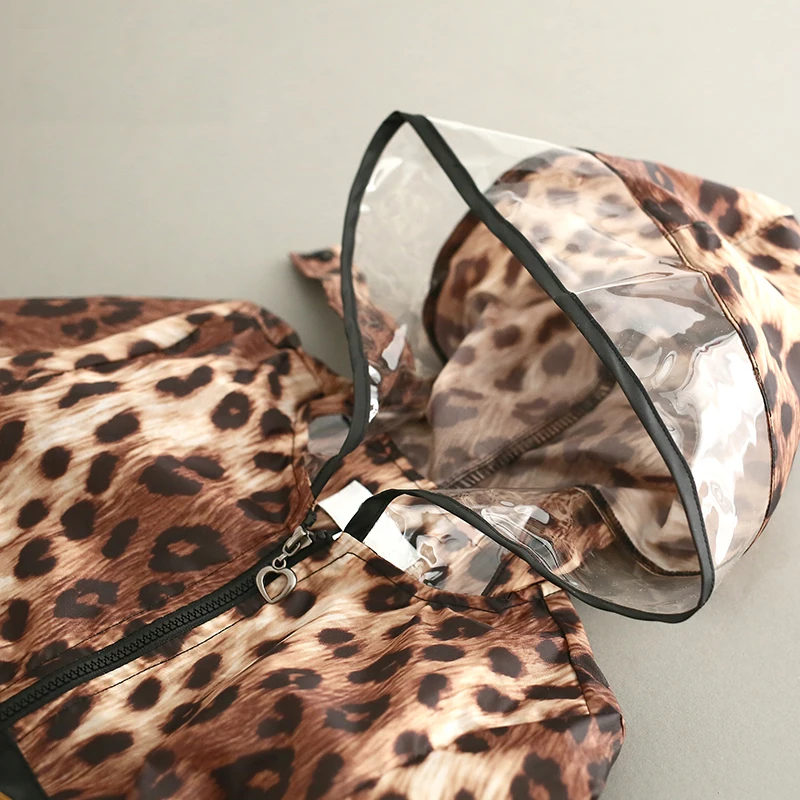 Прозрачный детский дождевик для детей непромокаемый с леопардовым принтом пончо