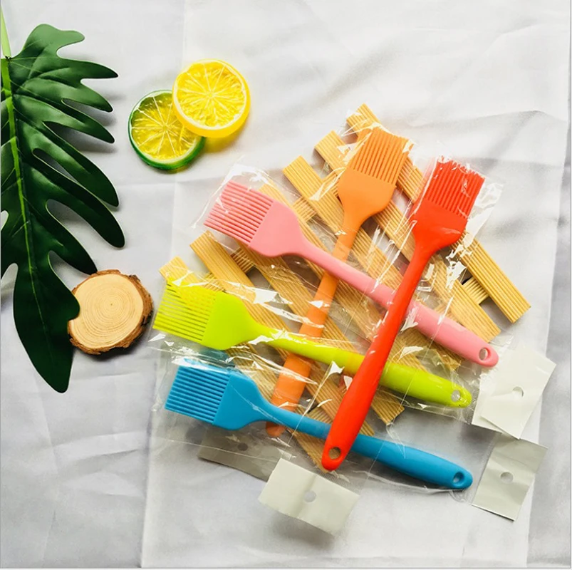 

1Pcs Baking Basting Brush Silicone Liquid Oil Cake Brush Color Random Pastry Cream For Bread BBQ Utensil Safety Cook Tools