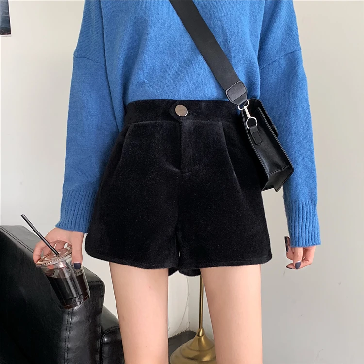 autumn and winter Korean version of the wild wool wide leg female high waist casual shorts Harem shorts