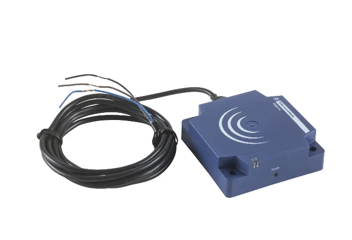 

XS8D1A1NAL2 Индуктивный датчик XS8 80x80x26 - PBT - Sn60mm - 12 .. 24VDC-кабель 2 м