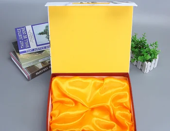 

Gift With Foam Insert Jewelry Box Packaging，Custom Printed Magnetic Flat Pack Gift Box ---CP0374